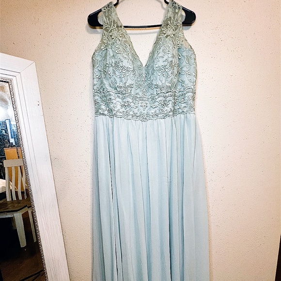 Mori Lee Style 21656 Embroidered Bodice Bridesmaid Dress - Plus Size (22) - Picture 1 of 11